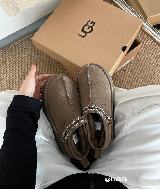 UGG Faux Fur Lined Convertible Slip-On Slippers Walnut