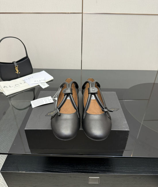 Alaia Soft Sheepskin Comfortable Fashion Casual Footwear
