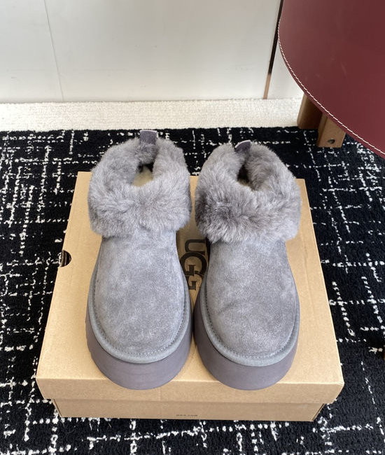 UGG UGG Style Loafers with Sheepskin Lining