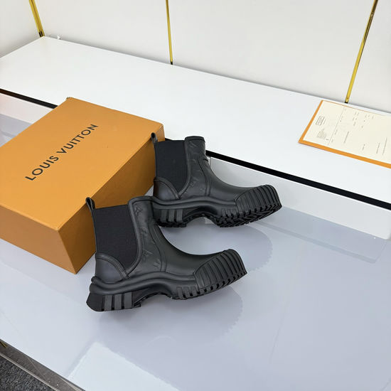 Louis Vuitton Premium Suede Leather Casual Shoes With Debossed Logo