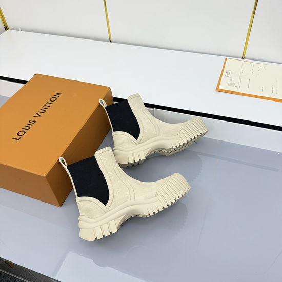 Louis Vuitton Premium Suede Leather Casual Shoes With Debossed Logo
