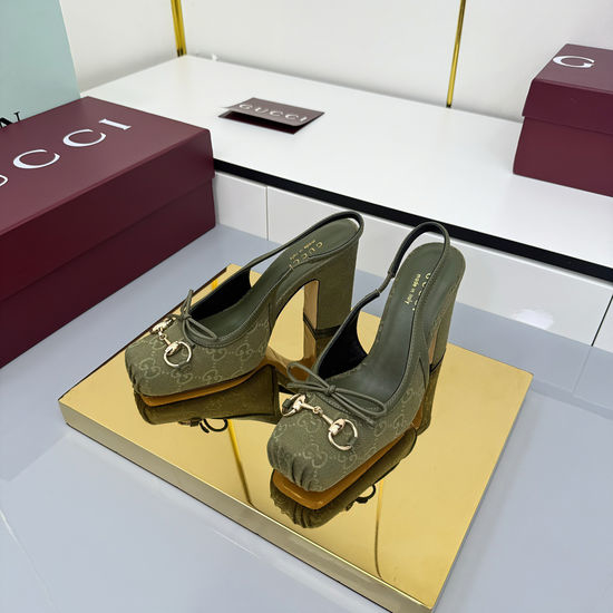Gucci Elegant Leather Bow Decor Block Heel Dress Shoes