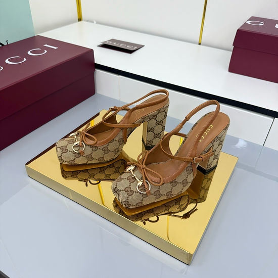 Gucci Elegant Leather Bow Decor Block Heel Dress Shoes