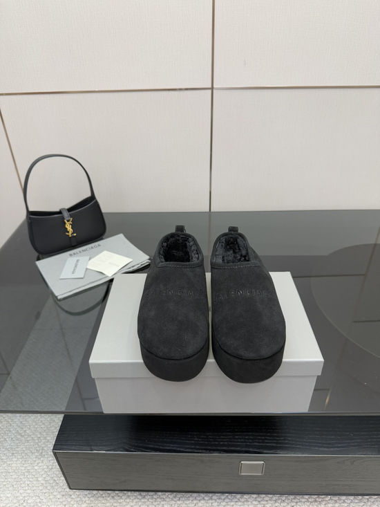 Balenciaga Thick Sole Furry Mules Comfortable Lightweight Casual Slip On Shoes