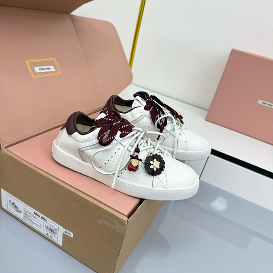 Miu Miu Classic British Style Casual Flat Sneakers