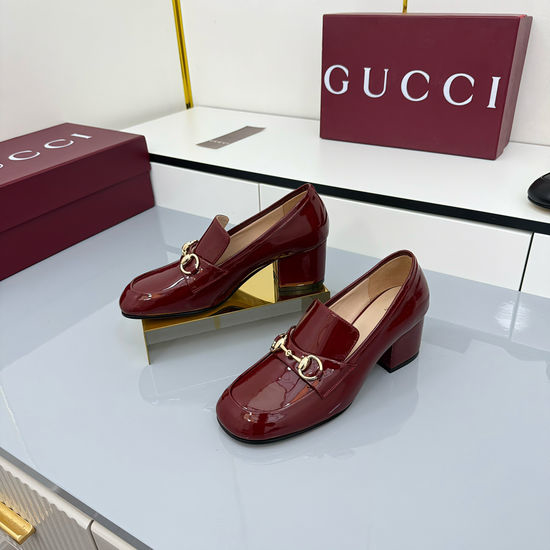 Gucci Rhinestone Decor Patent Leather Classic Loafers