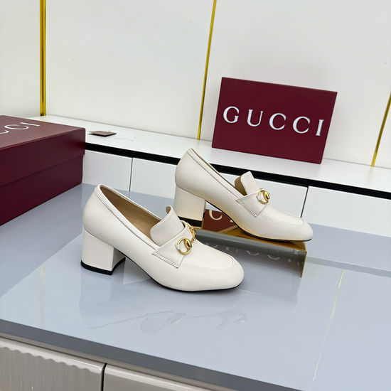 Gucci Rhinestone Decor Patent Leather Classic Loafers