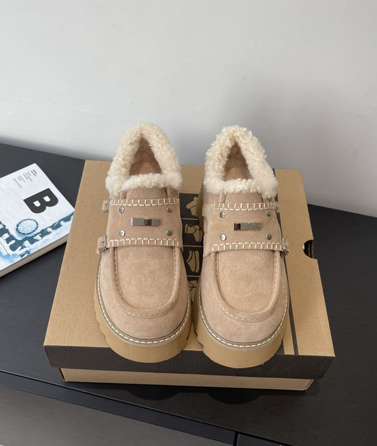 UGG Wool Lined Thick Sole Slip On Casual Boots