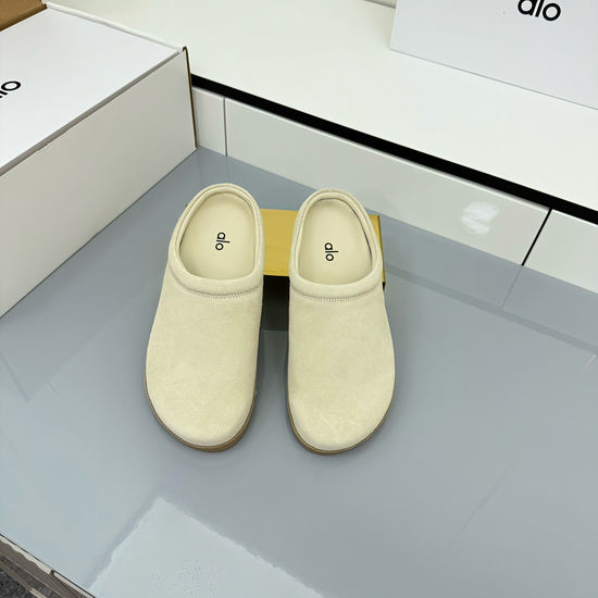 Alo Comfortable Suede Casual Slip On Ankle Boots