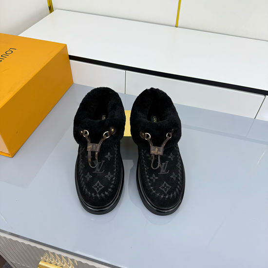 Louis Vuitton Fuzzy Lined Thick Sole Warm Winter Boots