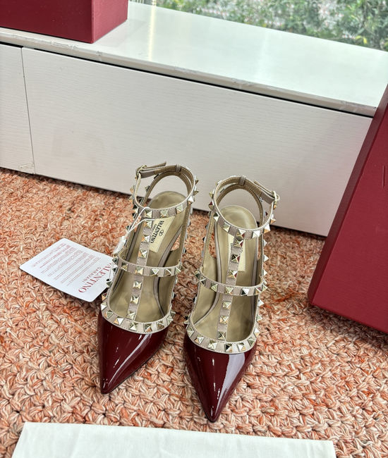 Valentino Classic Rivet Flats Patent Leather Comfortable Elevating Footwear