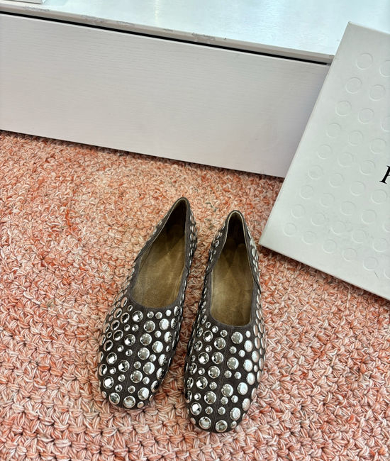 Khaite Vintage Style Leather Ballet Flats with Premium Finish