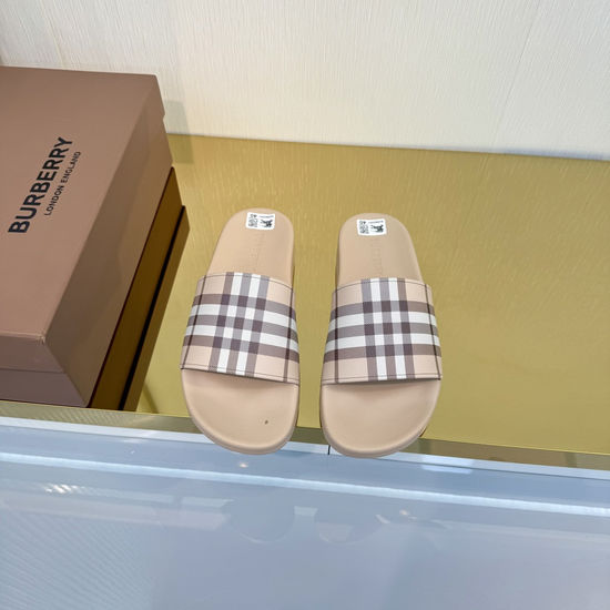 Burberry Designer Logo 3D Print Slip-on Shoes