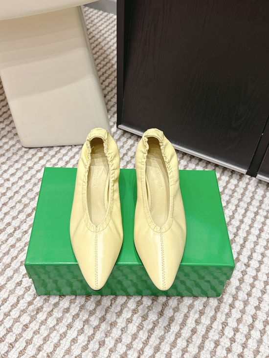 Bottega Veneta Soft Leather Pointed Toe Low Heels