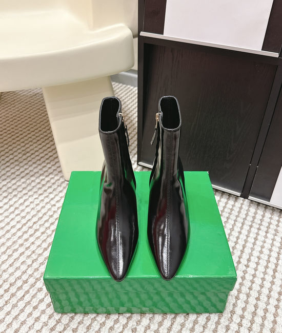 Bottega Veneta BV Genuine Leather Pointed Toe Ankle Boots