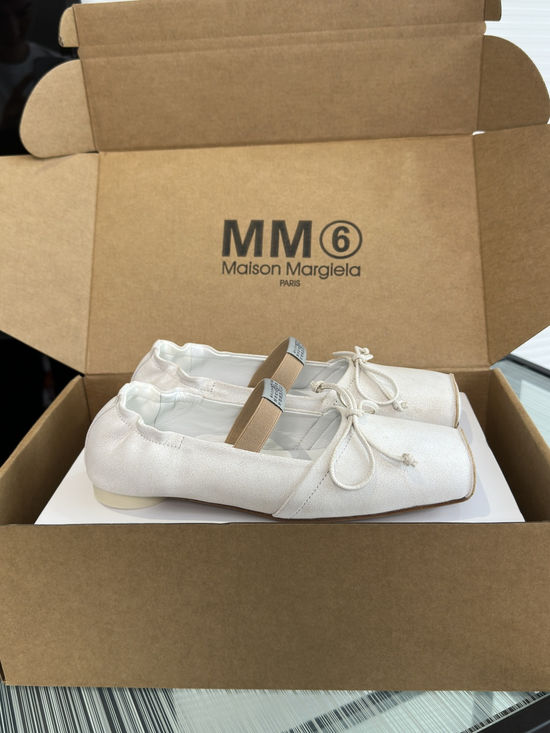 Maison Margiela Vintage Square Toe Bow Accent Leather Flat Shoes