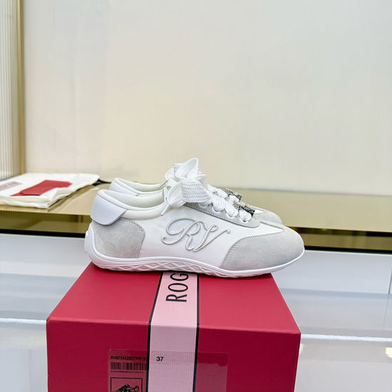 Vivienne Westhood Classic Design Casual Training Shoes with Soft Comfortable Upper