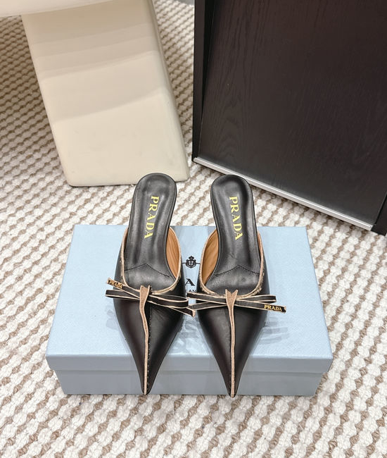 Prada Vintage Pointed Toe Bow Decor Low Heel Leather Mules