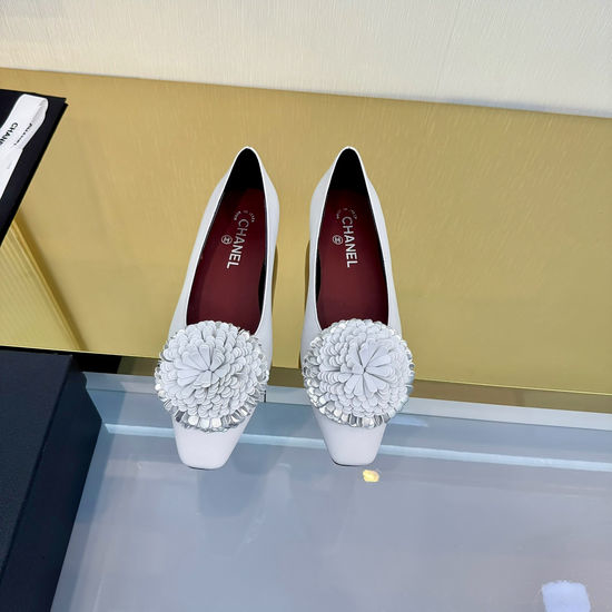 Chanel Two-tone Floral Block Heel Pumps with Leather Sole