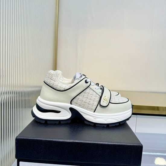 Chanel Classic Two-tone Casual Sneakers Soft Leather Upper Breathable Lining