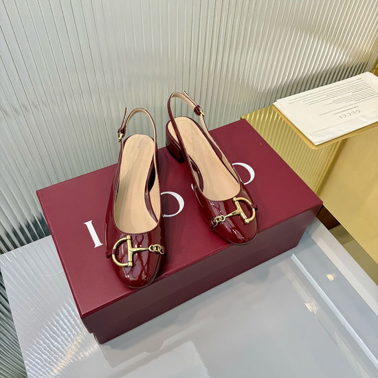 Gucci Patent Leather Ballet Flats With Decorative Buckle Detail