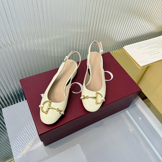 Gucci Patent Leather Ballet Flats With Decorative Buckle Detail
