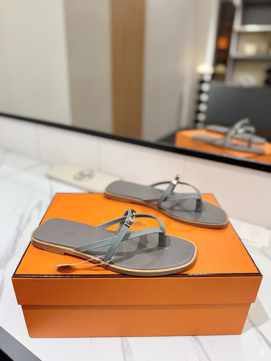 Hermes Classic Cowhide Leather Comfortable Slide Sandals