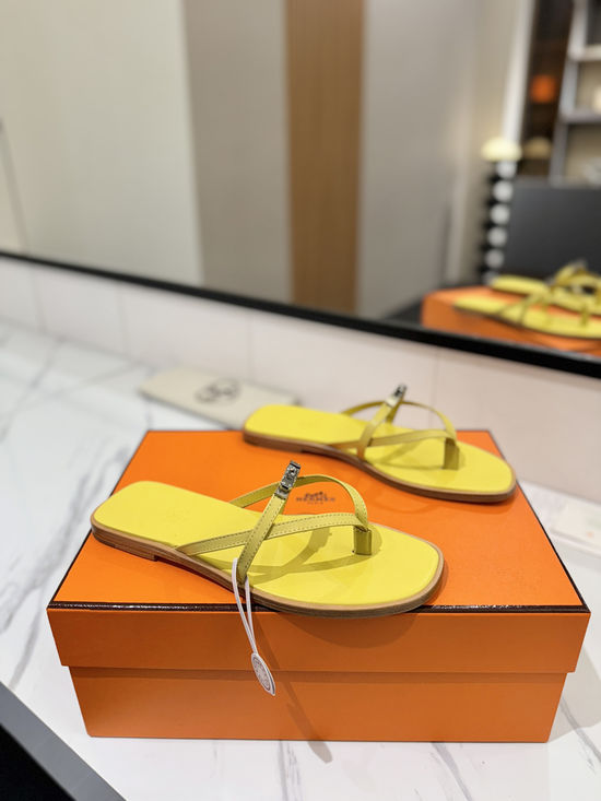 Hermes Classic Cowhide Leather Comfortable Slide Sandals