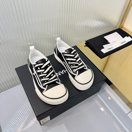 Chanel Two-tone Casual Sneakers Denim Leather Upper Comfortable Sole