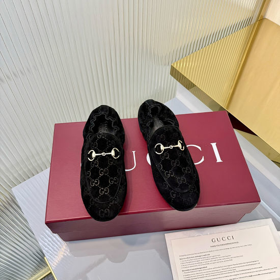 Gucci Patent Leather Slip-on Loafers with Classic Buckle
