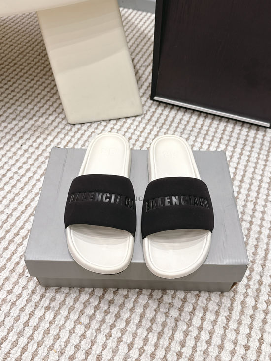 Balenciaga All-black Non-slip Comfortable Casual Outdoor Slides