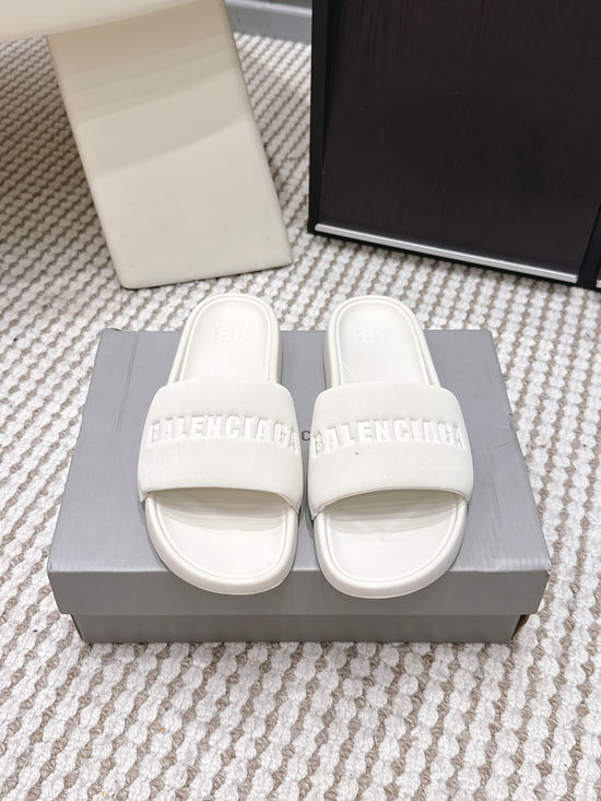 Balenciaga All-black Non-slip Comfortable Casual Outdoor Slides