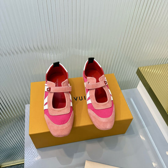 Louis Vuitton Mixed Material Ballet Style Comfortable Casual Sneakers