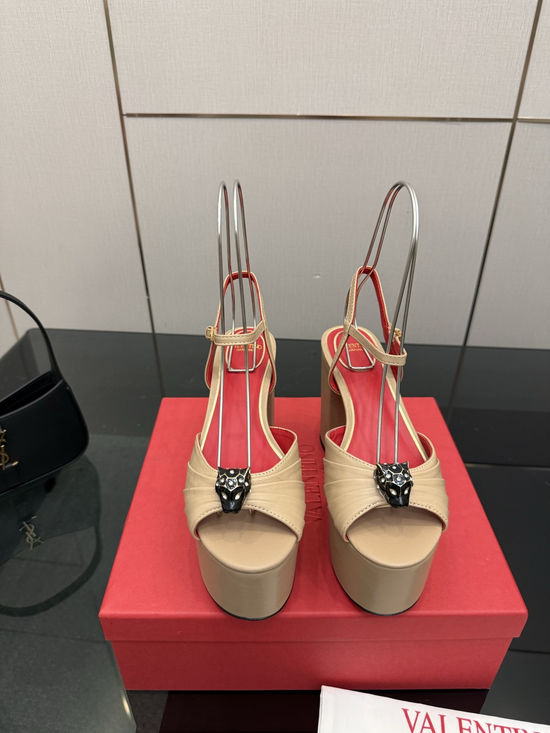Valentino High Heel Classic Sandals Elegant Leg Lengthening Design