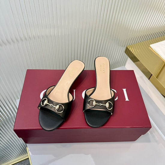 Gucci Classic Buckle Decor Canvas Comfortable Low Heel Sandals