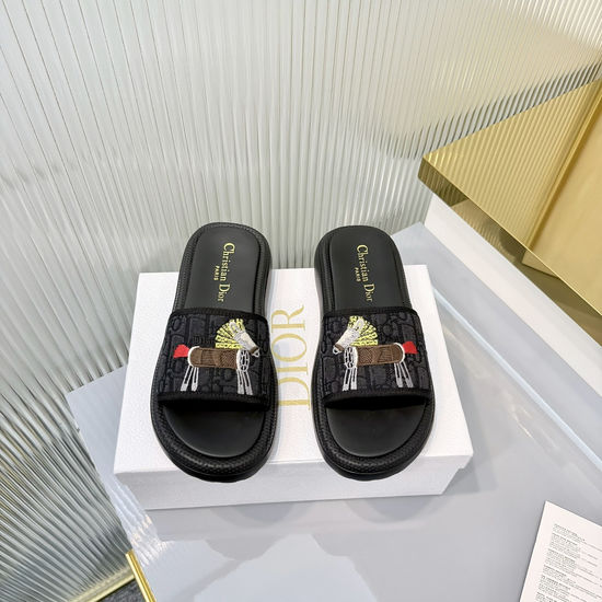 Christian Dior Embroidered Thick Sole Comfortable Slides Lightweight Design