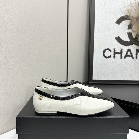 Chanel Premium Leather Lined Casual Versatile Sandals