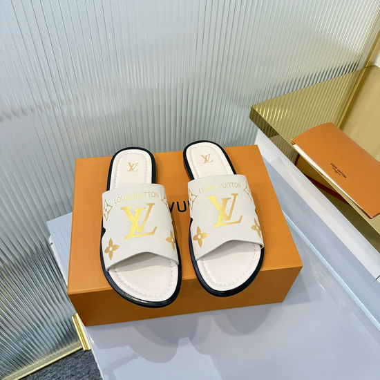 Louis Vuitton LV Cozy Warm Slides with Non-slip Rubber Sole