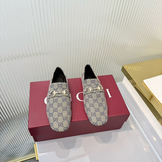 Gucci Classic Metal Accent Leather Loafer Flats