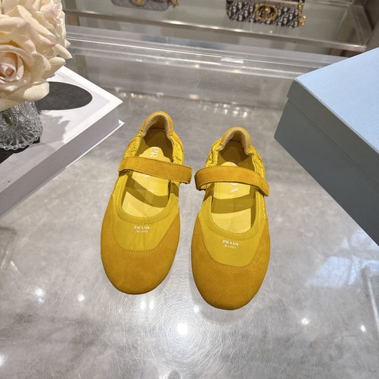 Prada Lightweight Low Top Casual Comfortable Shoes
