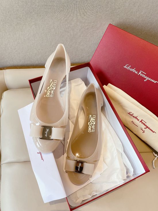 Louis Vuitton Soft Durable Jelly Shoes with Supportive Insole