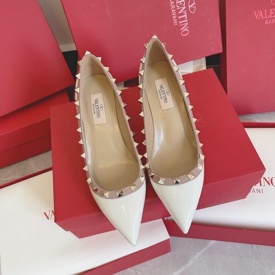 Valentino Elegant Rivet Decor Heeled Pumps Timeless Style