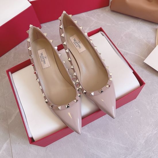 Valentino Elegant Rivet Decor Heeled Pumps Timeless Style