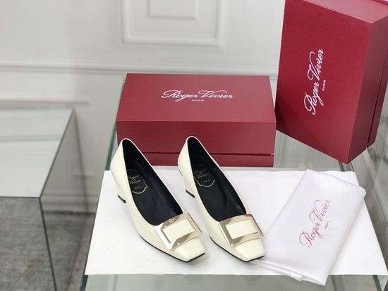Roger Viver RV Patent Leather Buckle Low Heel Pumps