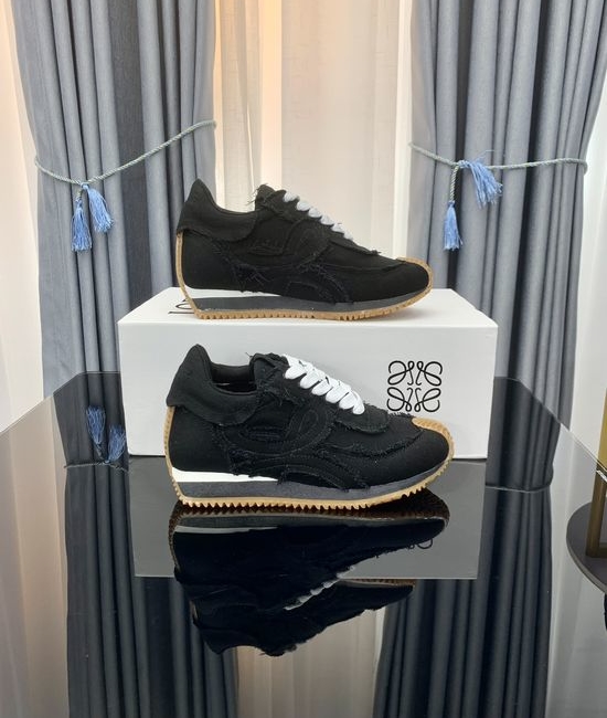 Loewe Classic Comfortable Casual Training Shoes with Premium Materials