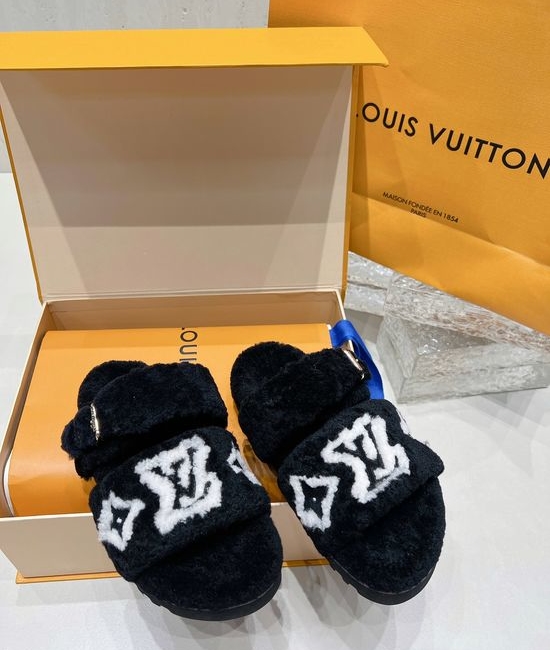 Louis Vuitton LV Thick Sole Wool Slippers Cowhide Lining Soft Comfortable