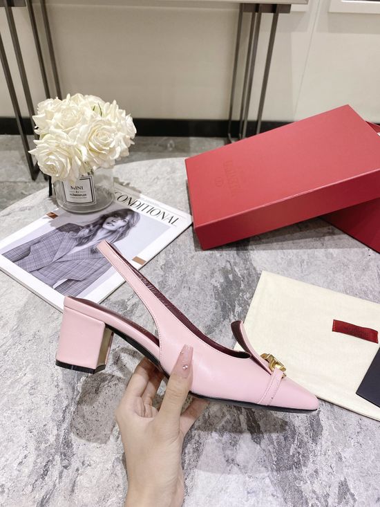 Valentino V Chain Pointed Toe Pumps Premium Leather Upper