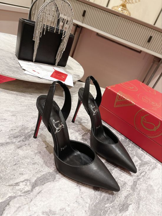 Christian Louboutine Vintage-Inspired O Marylin Black High-Heeled Shoes