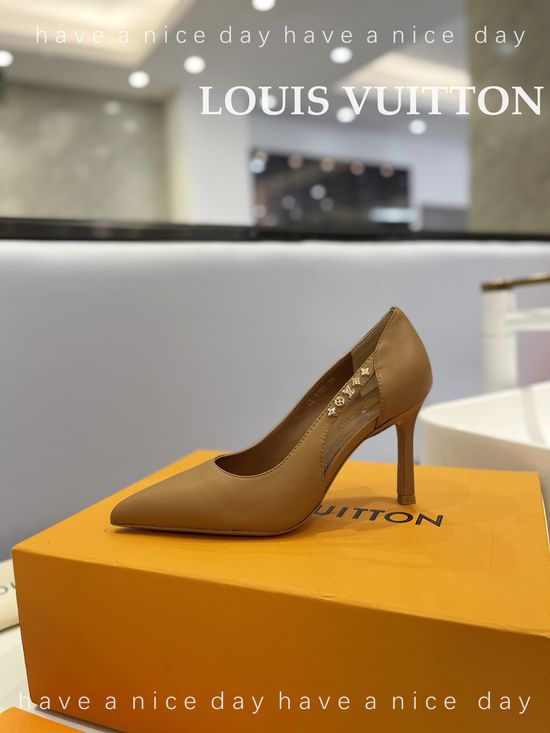 Louis Vuitton Premium Leather Pumps With Metal Buckle And Leather Sole
