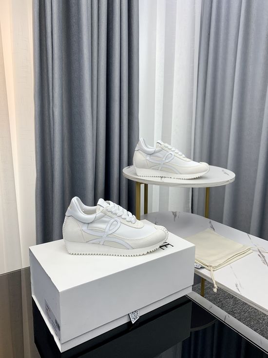 Loewe Classic Comfortable Casual Training Shoes with Premium Materials